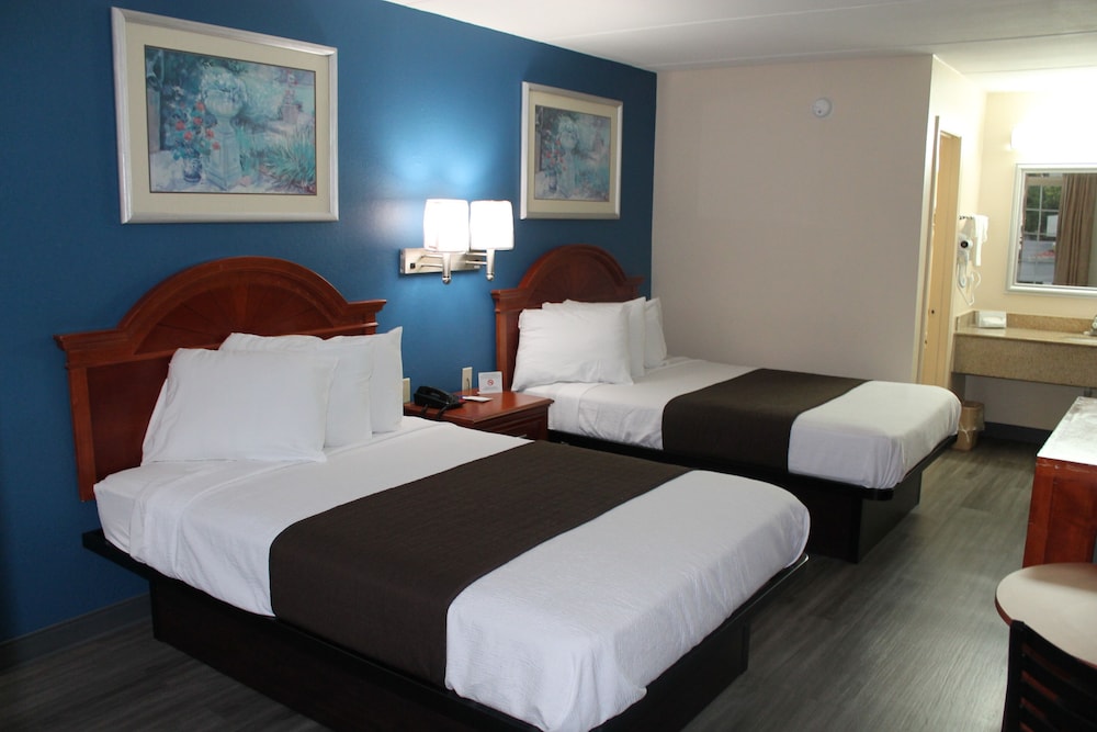 Room, 2 Double Beds, Smoking - Photo 3