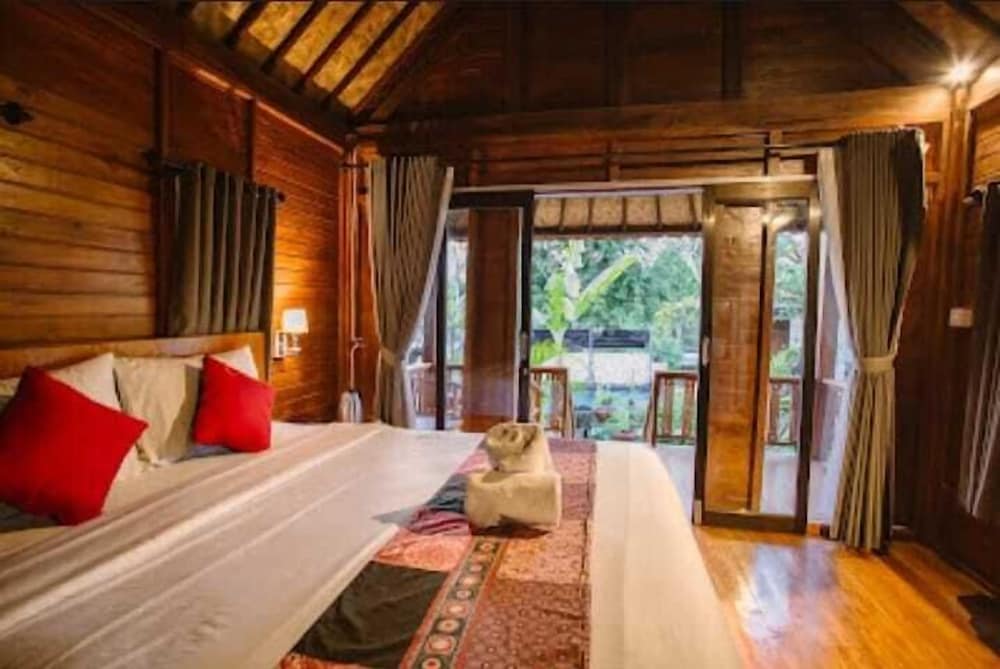 Deluxe Double Room, 1 King Bed, Non Smoking, Garden View photo 1