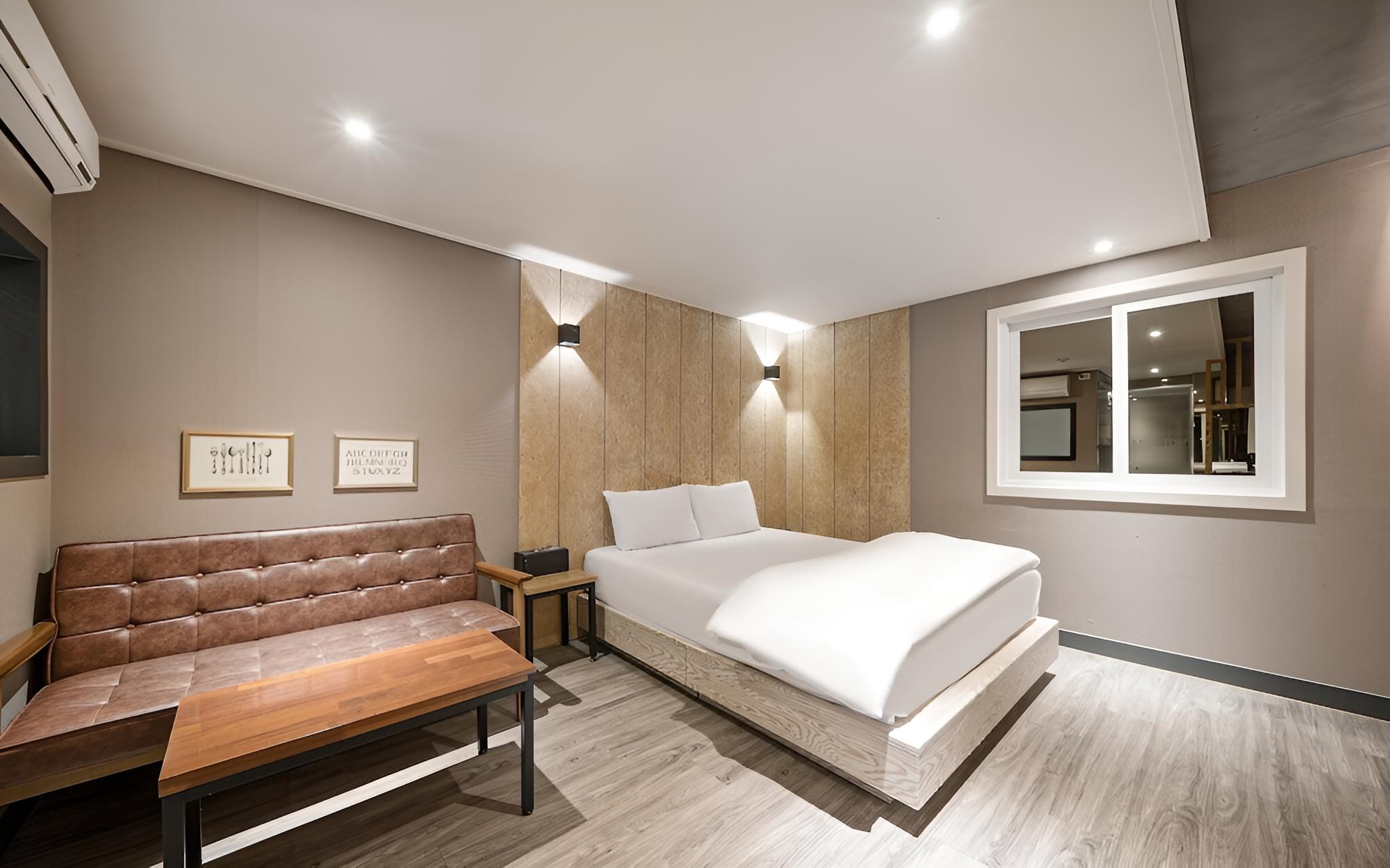 Room (All-Day Stay Premium A (OTT)) photo 1