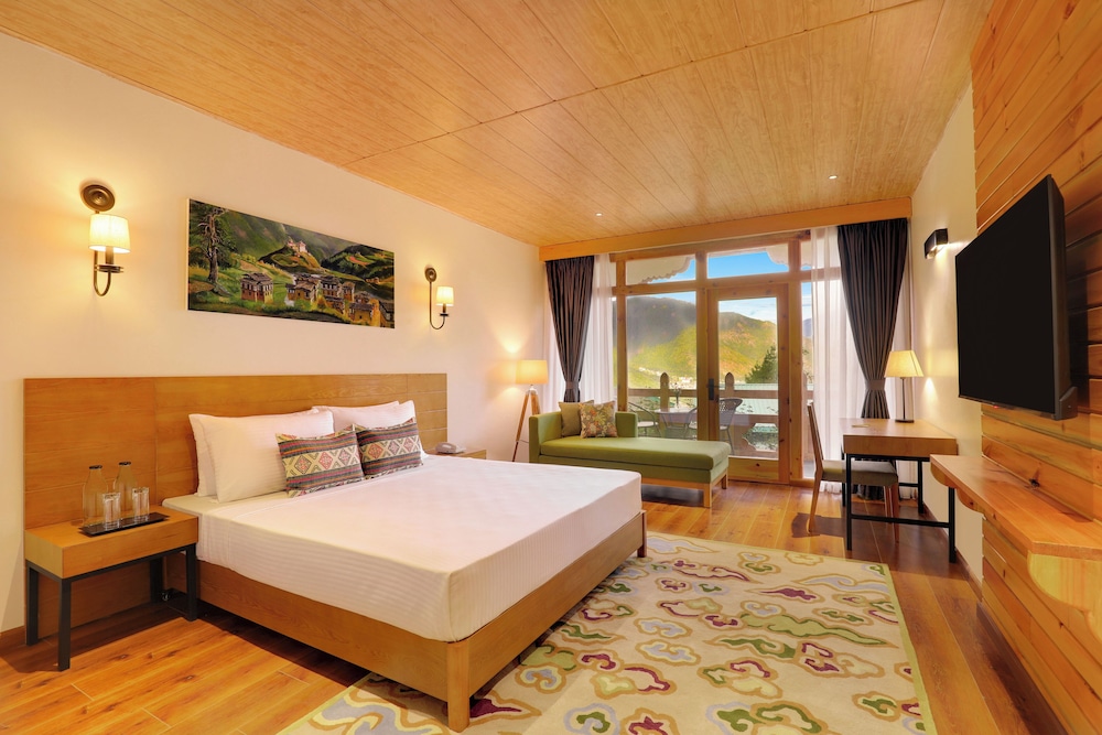 Deluxe King Room photo 1