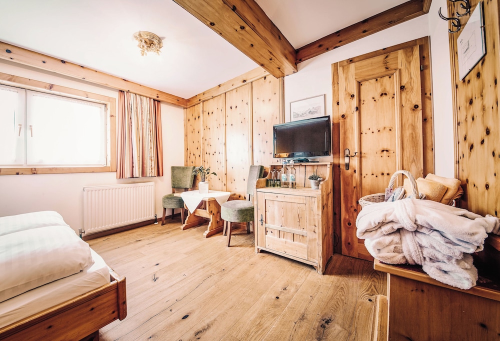Double Room (vintage)