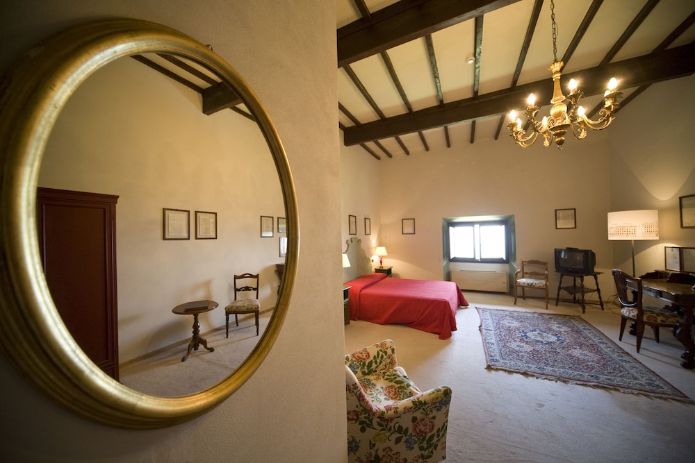 Family Room - Photo 5