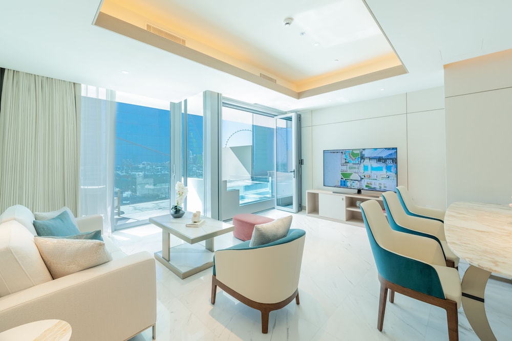 2 BED | Skyline Suite w/Pool