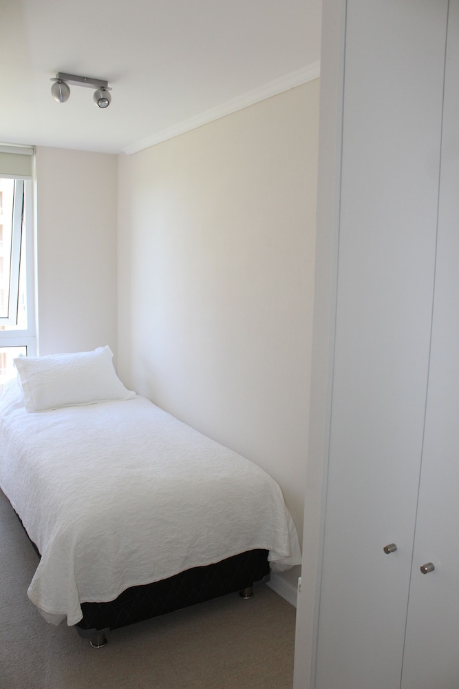Standard Apartment, 3 Twin Beds (807) photo 2