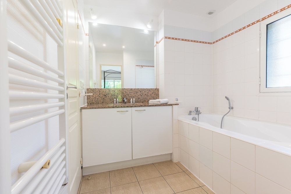 Villa (4 rooms 8 people) photo 2