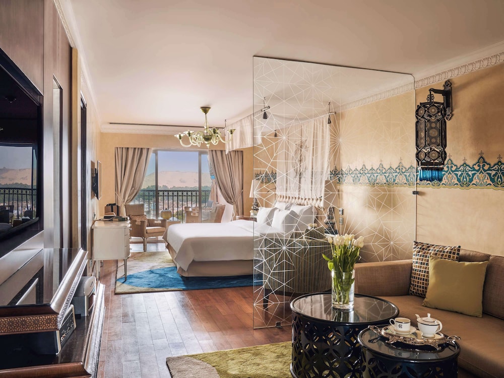Luxury Room, 1 King Bed, Nile River View photo 2