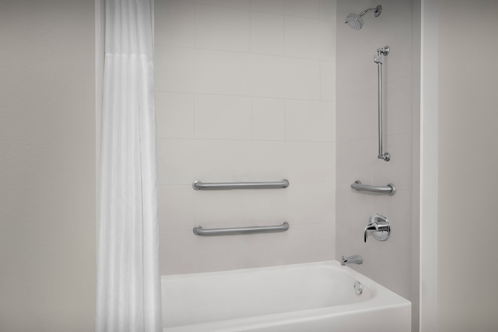 Room, 1 King Bed, Accessible, Bathtub (Mobility) - Photo 2
