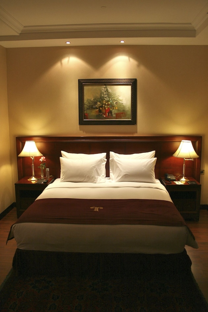 Trianon Hotel — photo 146
