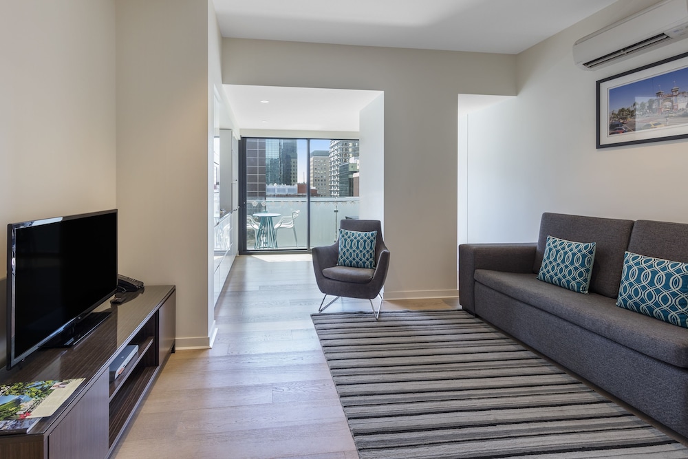 Deluxe Studio Apartment thumbnail 5