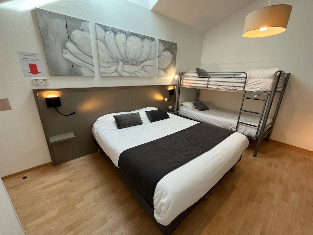 Quadruple Room - Photo 5