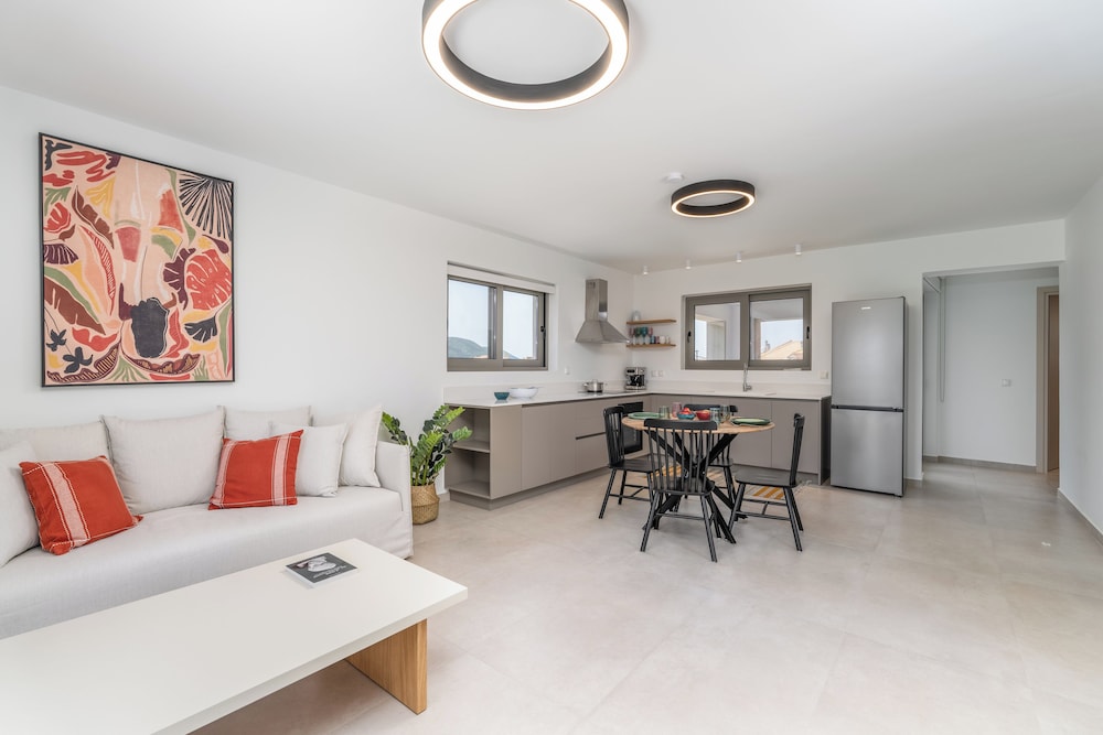 Honeymoon Apartment