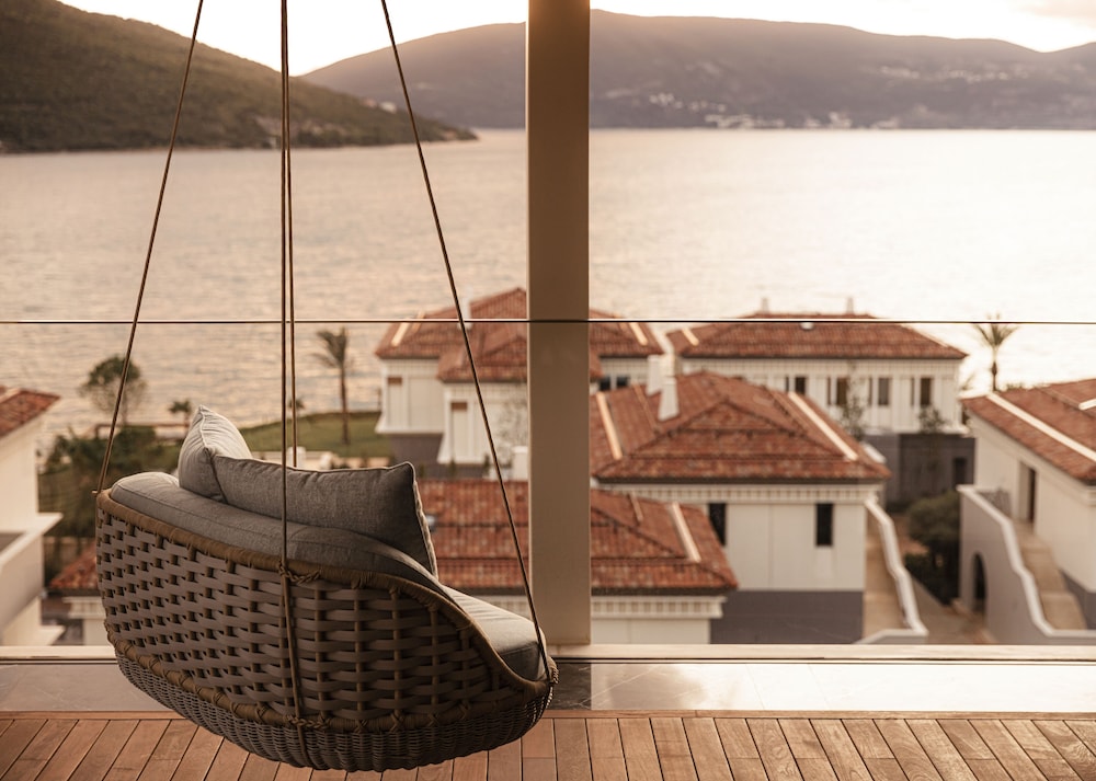 Executive Suite (one)