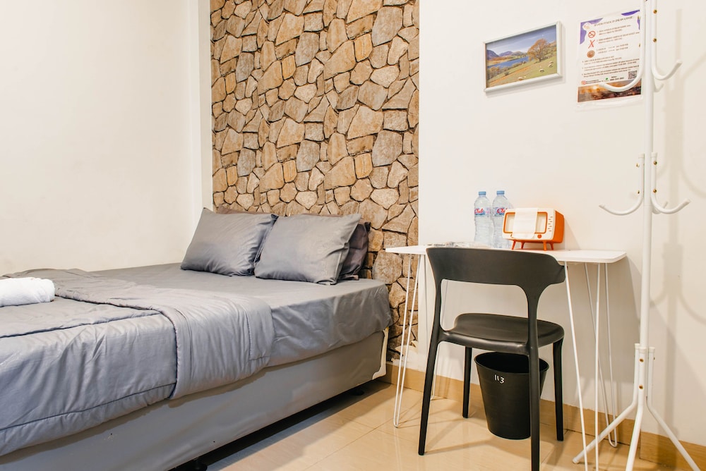 Deluxe Room - Photo 11