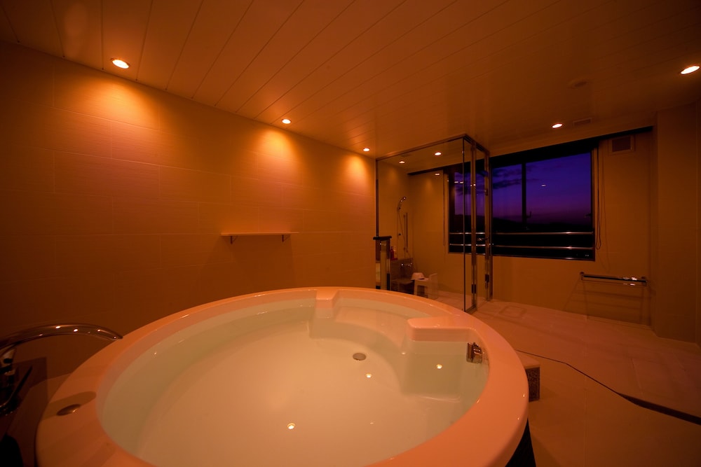 Premium Twin Room (Room 802) photo 3