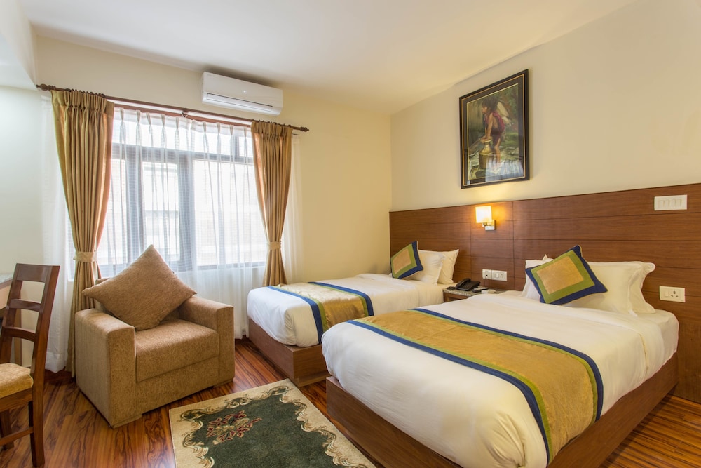 Deluxe Twin Room, 2 Twin Beds, Private Bathroom, City View photo 2