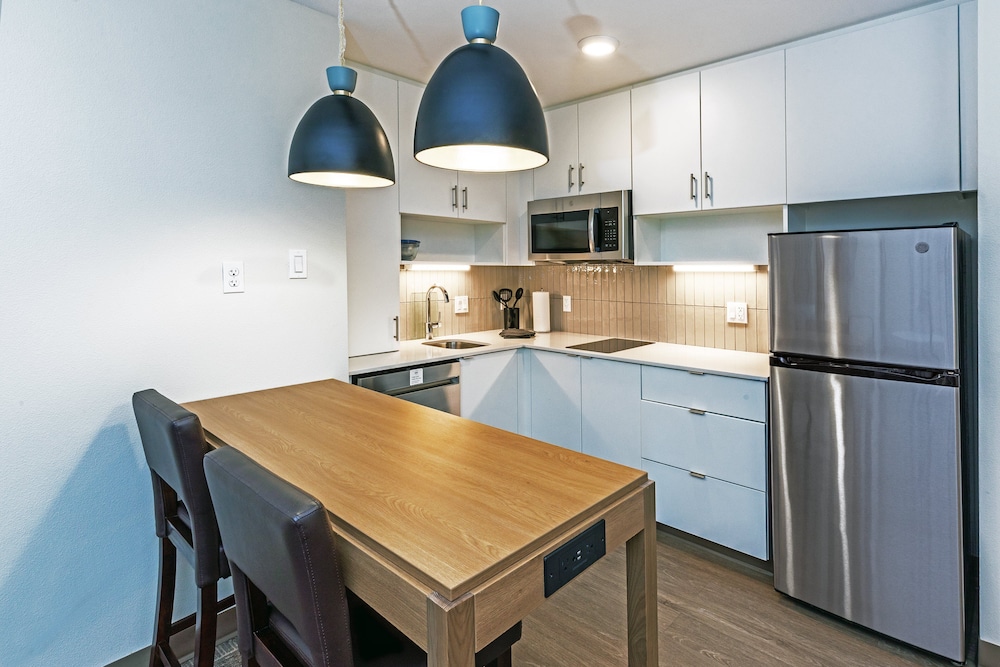 Suite, 1 Bedroom, Accessible Bathtub, Kitchen (Access Tub) - Photo 3