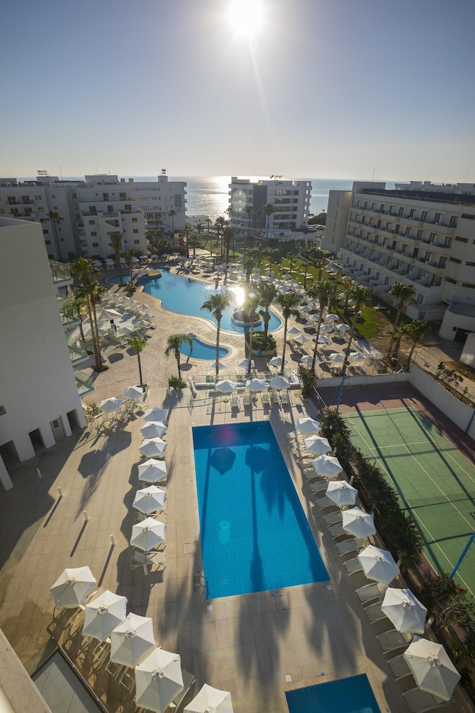 Double or Twin Room, Pool View