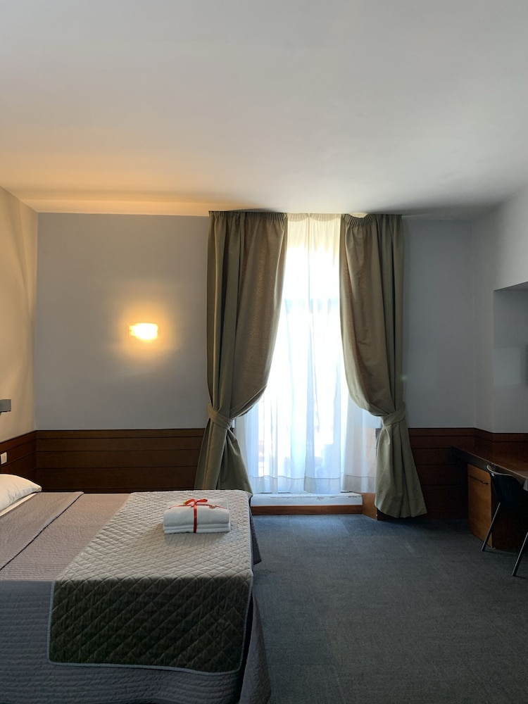 Deluxe Quadruple Room photo 2