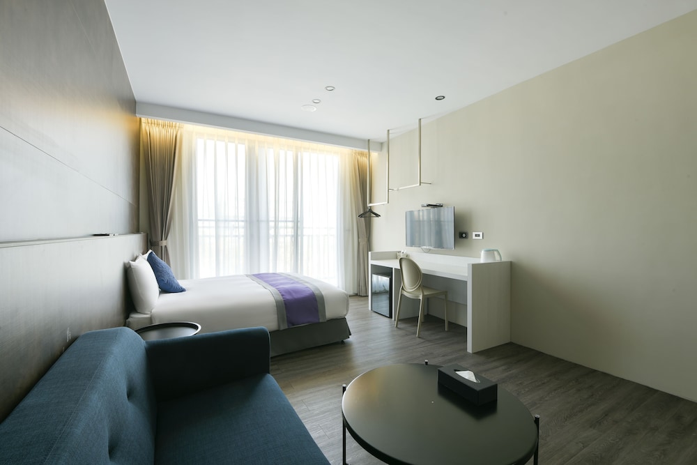 Deluxe Double Room, 1 Queen Bed - Photo 2
