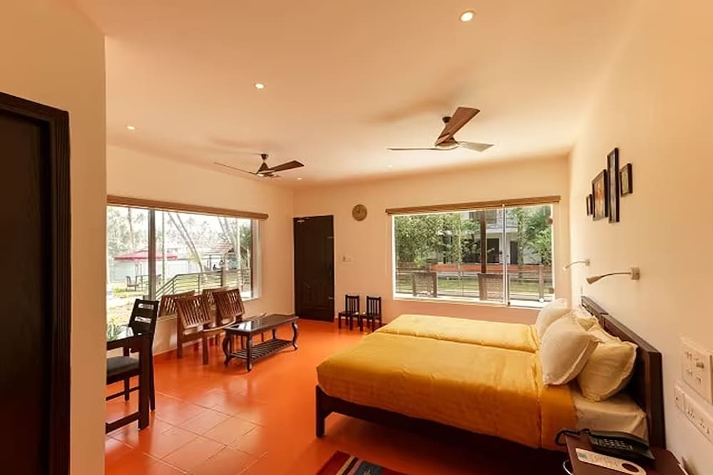 Deluxe Room, Garden View - Photo 3