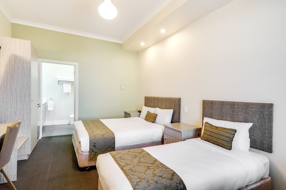 Superior Room, Multiple Beds - Photo 5