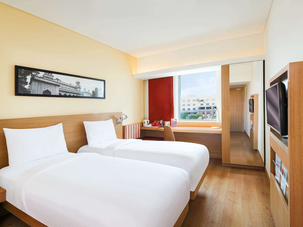 Standard Room, Twin Bed, with Extra Benefit photo 1
