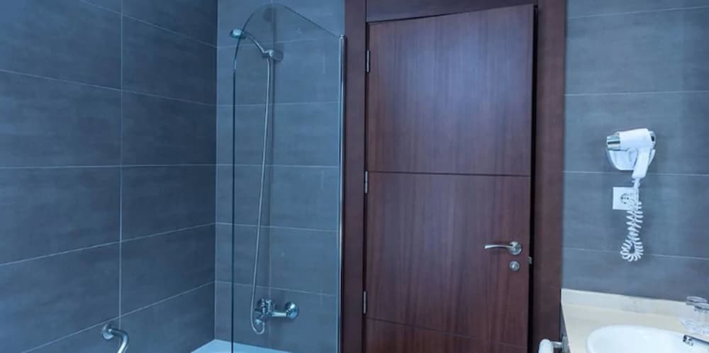Double Room (Interior) - Photo 8