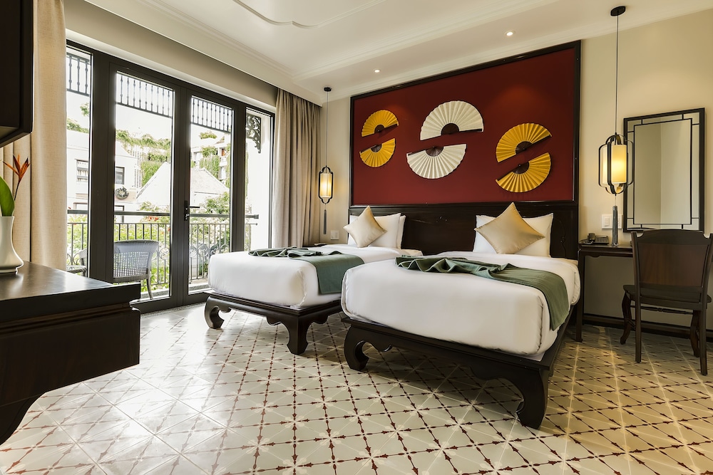Deluxe Twin Room (Garden View or City View) photo 1