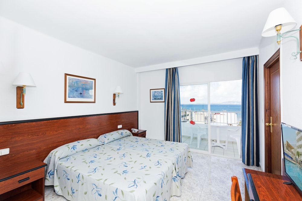 Habitación Doble, 3 Camas Individuales, Balcón