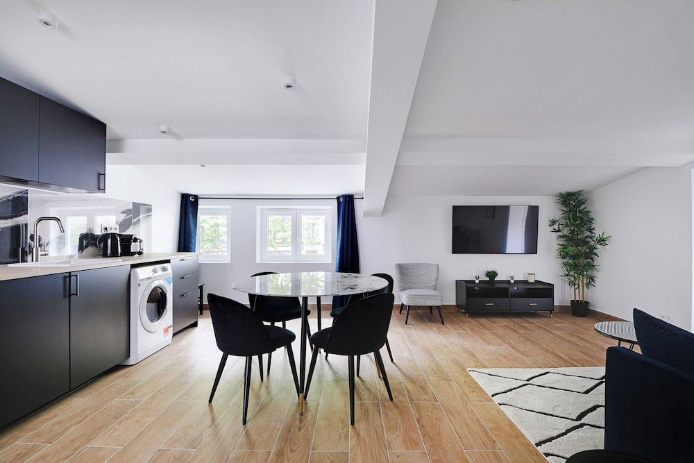 Apartment photo 3