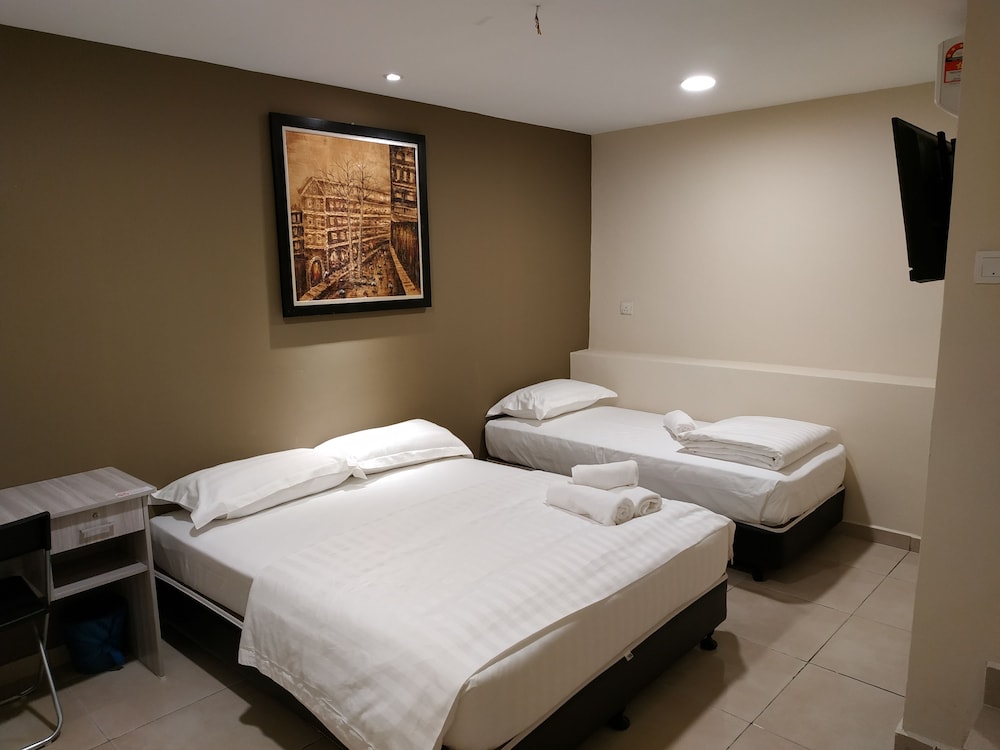Superior Triple Room - Photo 1