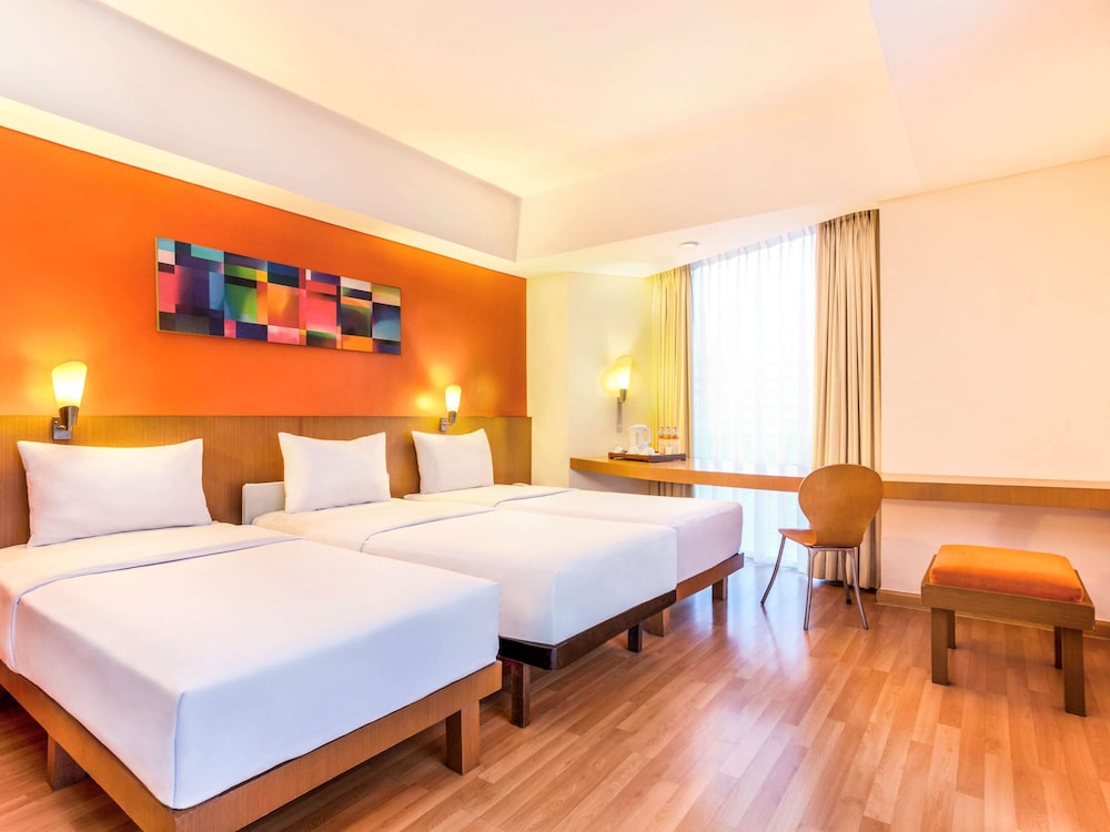 Standard Room, 2 Twin Beds - Photo 5