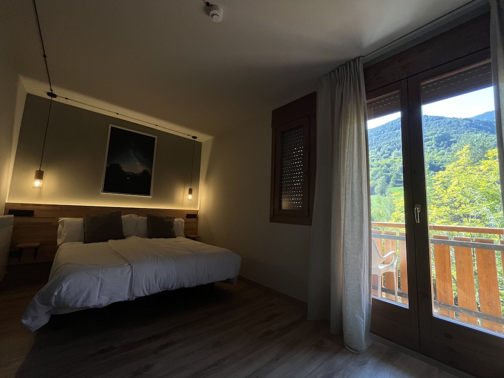 Comfort double with balcony - 1 double bed + 1 single