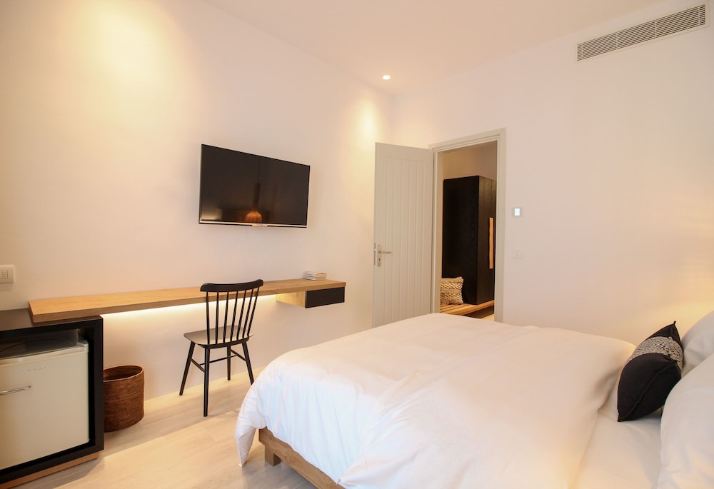 Family Suite, 1 Queen Bed with Sofa bed