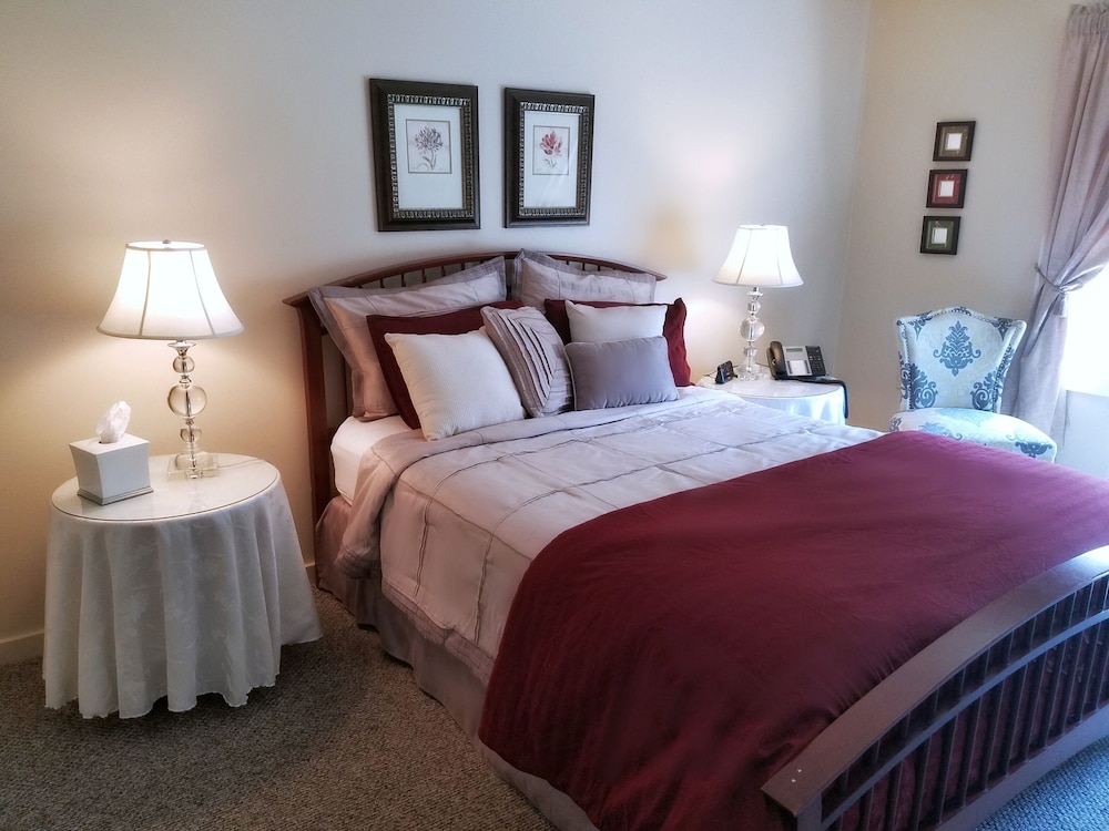 Standard Double Room, Ensuite (Lancelot Room 7)