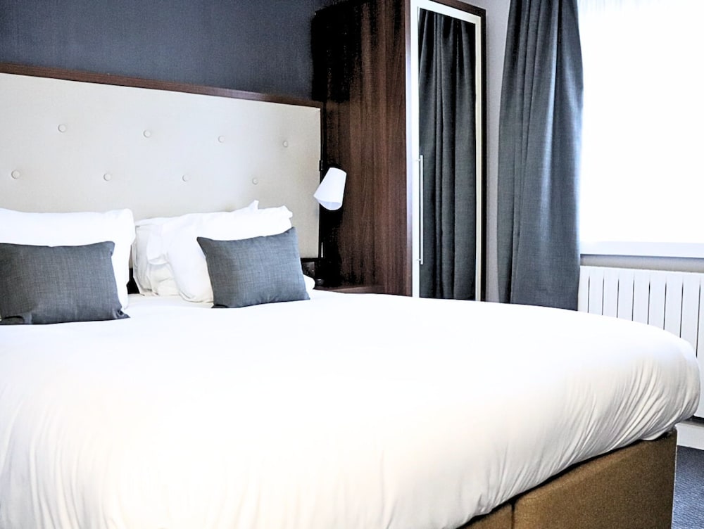 Premium Room - Photo 10