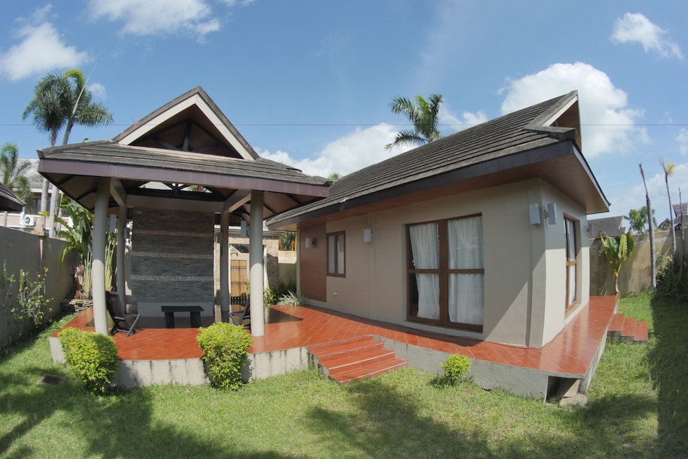Villa photo 3