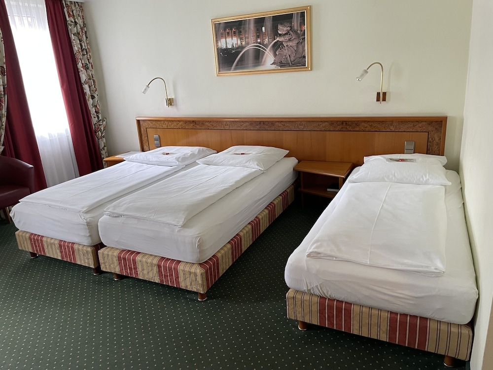 Comfort Triple Room