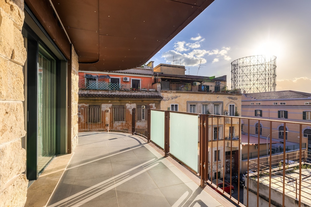 Design Apartment ( in a separated building far 100 mt from the main one) photo 2