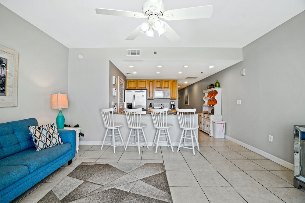 Condo, 1 Bedroom, Ocean View (504E) photo 2