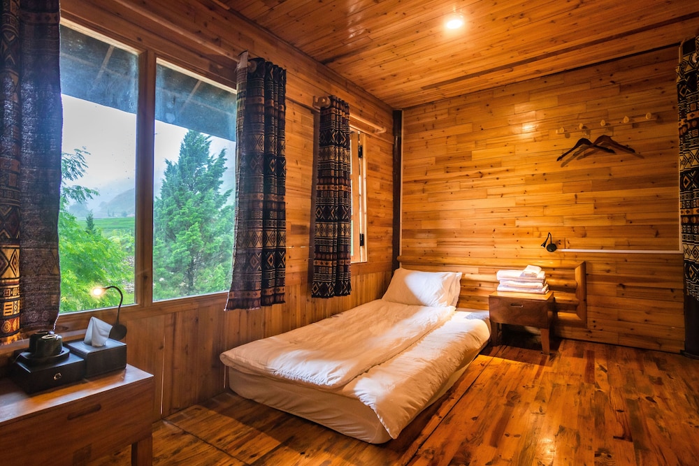 Standard Double Or Twin Room, Shared Bathroom, Garden View