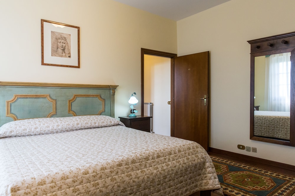 Standard Double Room photo 2
