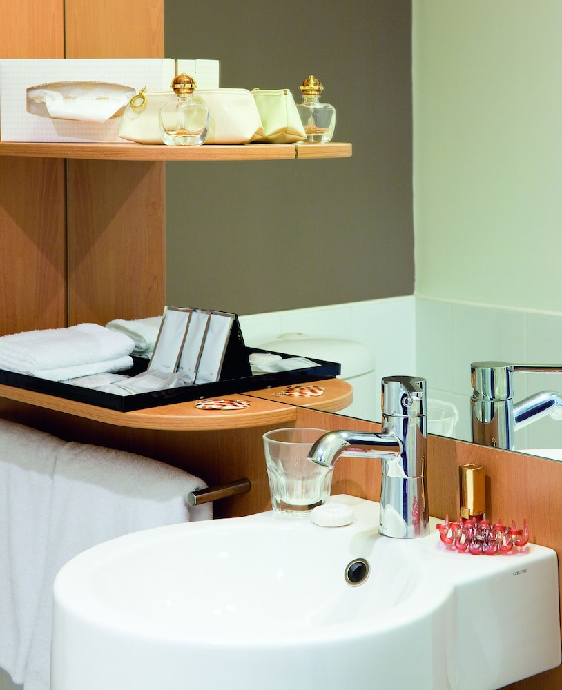 Standard Room, 1 Queen Bed (Pyrmont View) - Photo 7