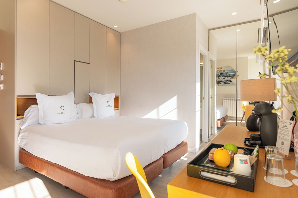 Premier Double or Twin Room - Photo 6