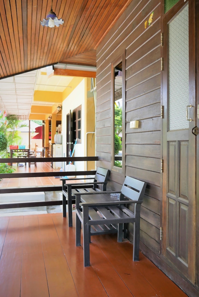 Deluxe Bungalow - Pool Side photo 2