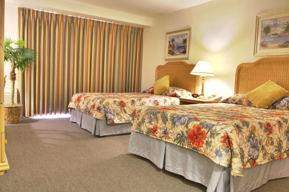 Standard Room 2 Double Beds - Photo 1