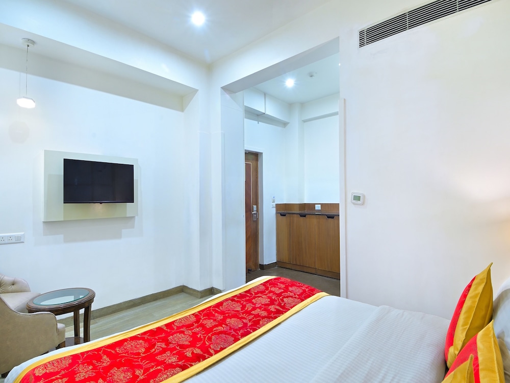 Executive Room - Photo 7