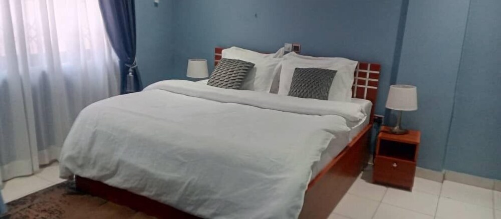 Apartment, 3 Bedrooms, Air conditioning photo 3