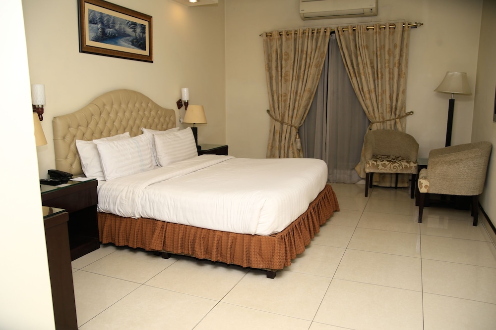 Standard Room photo 3