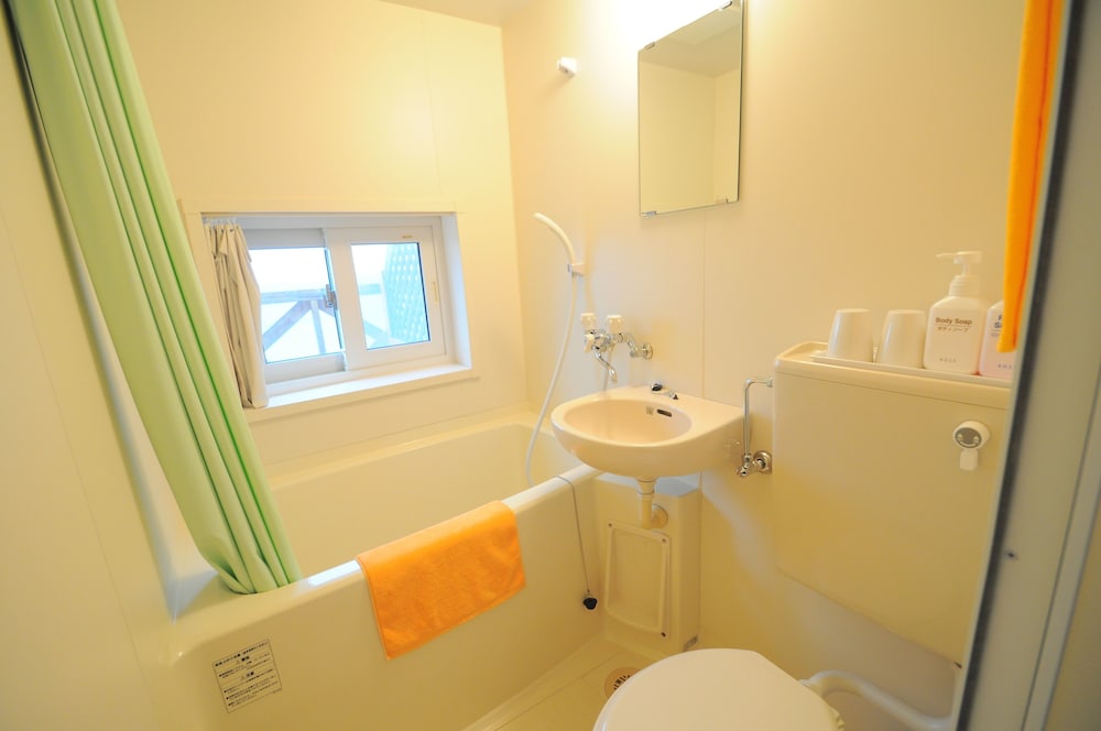 Standard Twin Room, Private Bathroom, Sea View photo 2